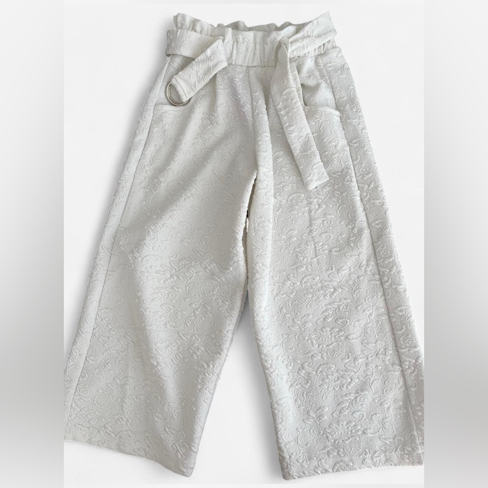 Girls Zara textured white pants size 7